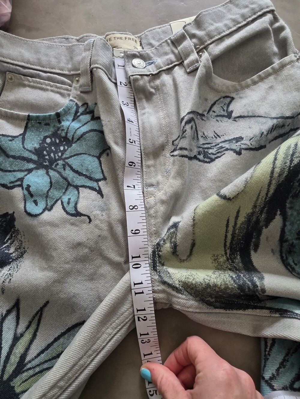 Free People We The Free Tinsley Printed Jeans Size 28 NWT - Picture 11 of 14
